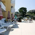 Hotel Ano Kampos *