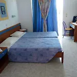 Hotel Ano Kampos *
