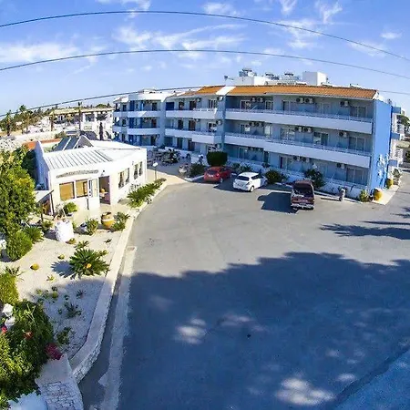 Ano Kampos * Φαληράκι